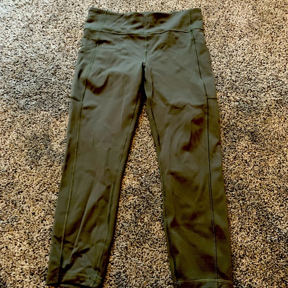 Lululemon Invigorate size 10